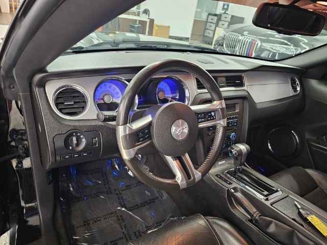 Ford Mustang 2dr Cpe V6 2012 Ford Mustang 2dr Cpe V6 2012