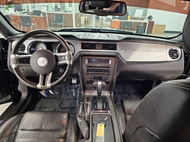 Ford Mustang 2dr Cpe V6 2012 Ford Mustang 2dr Cpe V6 2012