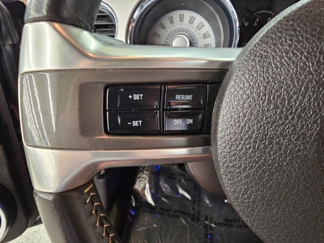 Ford Mustang 2dr Cpe V6 2012 Ford Mustang 2dr Cpe V6 2012