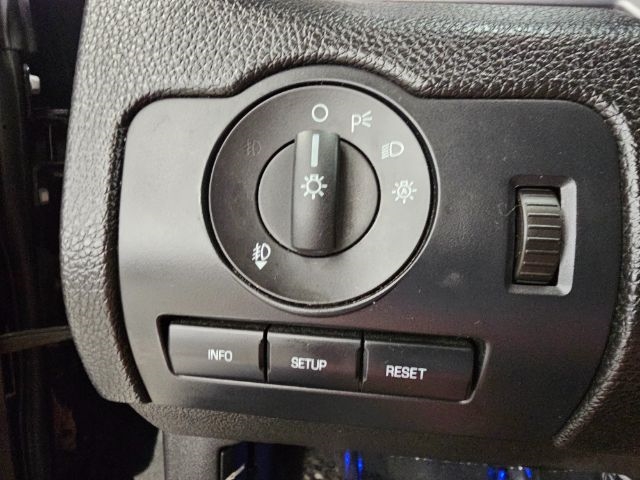 Ford Mustang 2dr Cpe V6 2012 Ford Mustang 2dr Cpe V6 2012