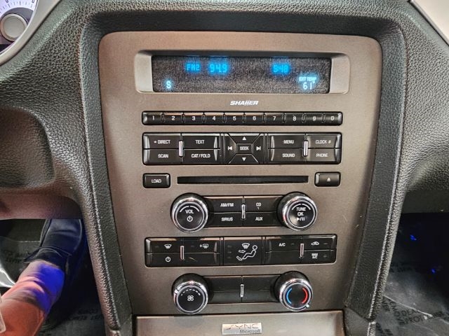 Ford Mustang 2dr Cpe V6 2012 Ford Mustang 2dr Cpe V6 2012