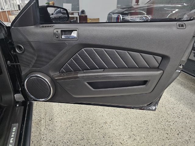 Ford Mustang 2dr Cpe V6 2012 Ford Mustang 2dr Cpe V6 2012