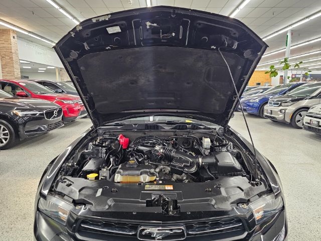 Ford Mustang 2dr Cpe V6 2012 Ford Mustang 2dr Cpe V6 2012