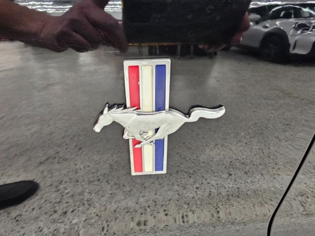 Ford Mustang 2dr Cpe V6 2012 Ford Mustang 2dr Cpe V6 2012