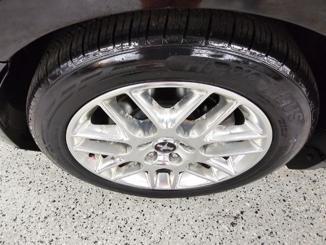 Ford Mustang 2dr Cpe V6 2012 Ford Mustang 2dr Cpe V6 2012