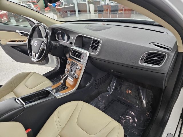 Volvo S60 Inscription 4dr Sdn T5 Drive-E Premier FWD 2016 Volvo S60 Inscription 4dr Sdn T5 Drive-E Premier FWD 2016