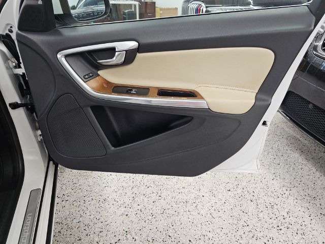 Volvo S60 Inscription 4dr Sdn T5 Drive-E Premier FWD 2016 Volvo S60 Inscription 4dr Sdn T5 Drive-E Premier FWD 2016