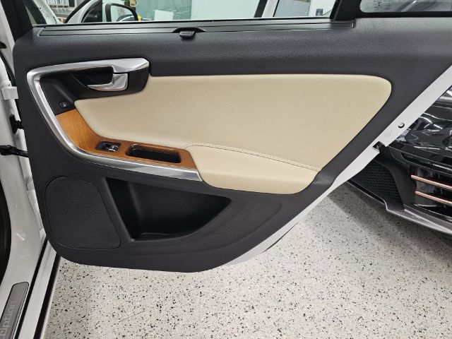 Volvo S60 Inscription 4dr Sdn T5 Drive-E Premier FWD 2016 Volvo S60 Inscription 4dr Sdn T5 Drive-E Premier FWD 2016