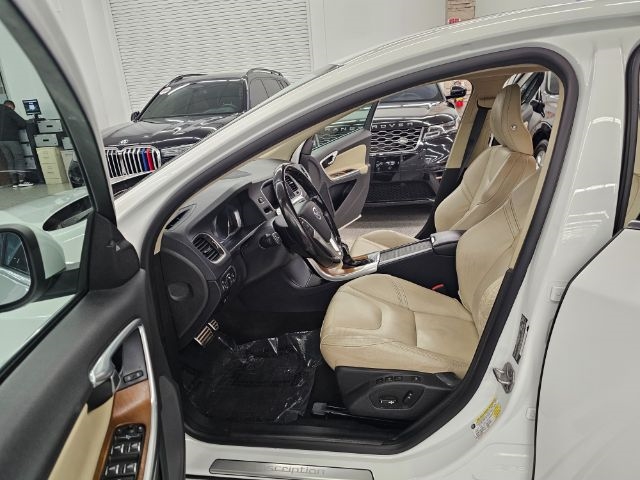 Volvo S60 Inscription 4dr Sdn T5 Drive-E Premier FWD 2016 Volvo S60 Inscription 4dr Sdn T5 Drive-E Premier FWD 2016