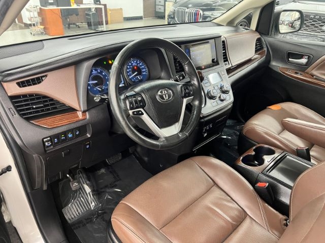 Toyota Sienna 5dr 8-Pass Van XLE Premium FWD (Natl) 2015 Toyota Sienna 5dr 8-Pass Van XLE Premium FWD (Natl) 2015