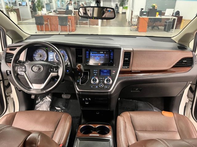 Toyota Sienna 5dr 8-Pass Van XLE Premium FWD (Natl) 2015 Toyota Sienna 5dr 8-Pass Van XLE Premium FWD (Natl) 2015