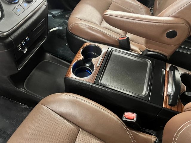 Toyota Sienna 5dr 8-Pass Van XLE Premium FWD (Natl) 2015 Toyota Sienna 5dr 8-Pass Van XLE Premium FWD (Natl) 2015