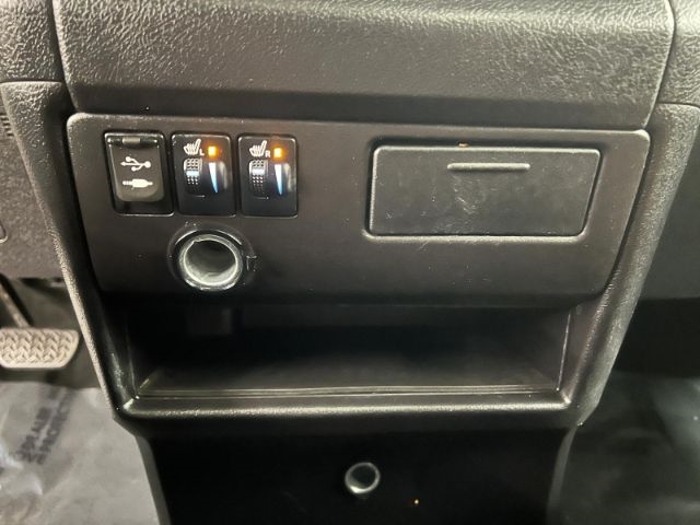 Toyota Sienna 5dr 8-Pass Van XLE Premium FWD (Natl) 2015 Toyota Sienna 5dr 8-Pass Van XLE Premium FWD (Natl) 2015