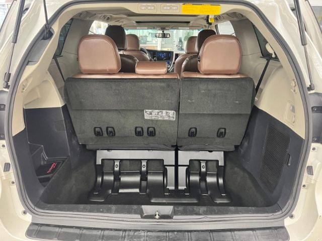 Toyota Sienna 5dr 8-Pass Van XLE Premium FWD (Natl) 2015 Toyota Sienna 5dr 8-Pass Van XLE Premium FWD (Natl) 2015