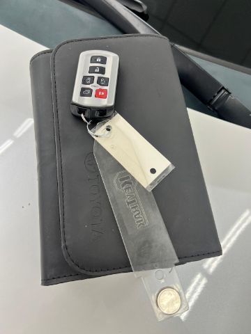 Toyota Sienna 5dr 8-Pass Van XLE Premium FWD (Natl) 2015 Toyota Sienna 5dr 8-Pass Van XLE Premium FWD (Natl) 2015