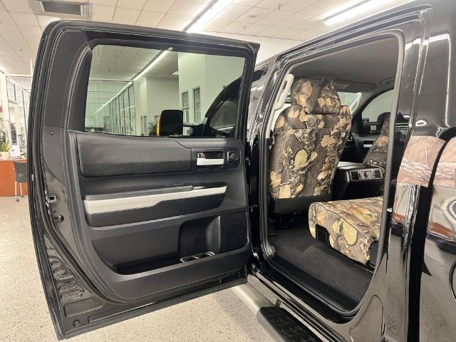 Toyota Tundra 4WD Truck CrewMax 5.7L FFV V8 6-Spd AT TRD Pro (Natl) 2015 Toyota Tundra 4WD Truck CrewMax 5.7L FFV V8 6-Spd AT TRD Pro (Natl) 2015