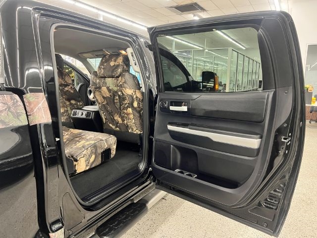 Toyota Tundra 4WD Truck CrewMax 5.7L FFV V8 6-Spd AT TRD Pro (Natl) 2015 Toyota Tundra 4WD Truck CrewMax 5.7L FFV V8 6-Spd AT TRD Pro (Natl) 2015