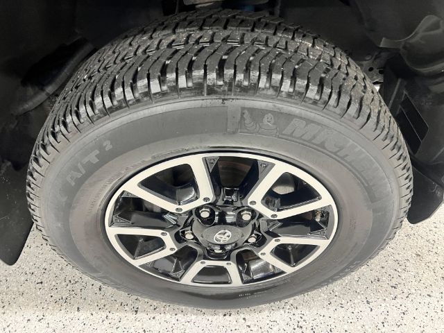 Toyota Tundra 4WD Truck CrewMax 5.7L FFV V8 6-Spd AT TRD Pro (Natl) 2015 Toyota Tundra 4WD Truck CrewMax 5.7L FFV V8 6-Spd AT TRD Pro (Natl) 2015