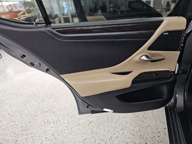 Lexus ES ES 300h FWD 2021 Lexus ES ES 300h FWD 2021