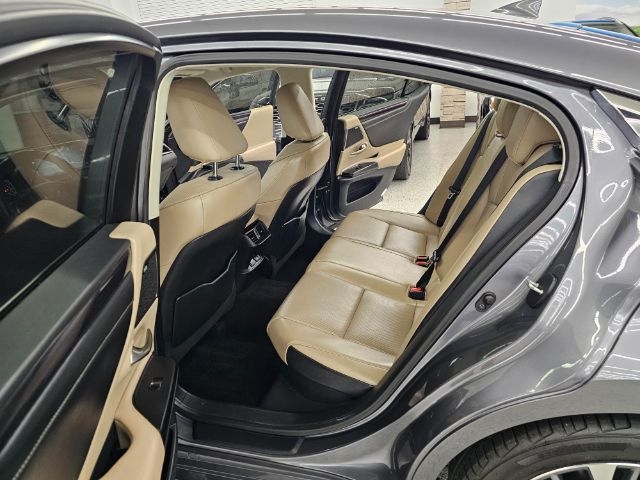 Lexus ES ES 300h FWD 2021 Lexus ES ES 300h FWD 2021