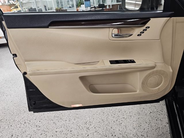 Lexus ES 350 4dr Sdn 2014 Lexus ES 350 4dr Sdn 2014