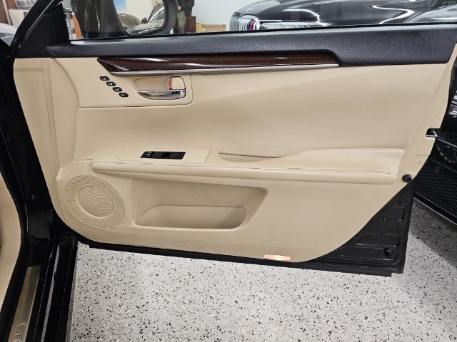 Lexus ES 350 4dr Sdn 2014 Lexus ES 350 4dr Sdn 2014