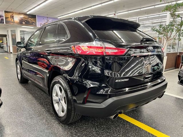 2020 Ford Edge SE photo 4