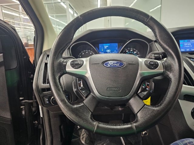 Ford Focus 4dr Sdn SE 2013