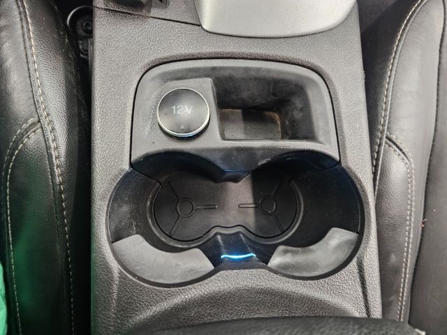 Ford Focus 4dr Sdn SE 2013