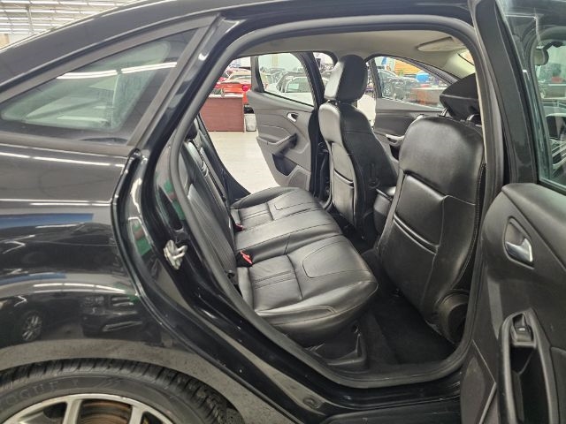 Ford Focus 4dr Sdn SE 2013