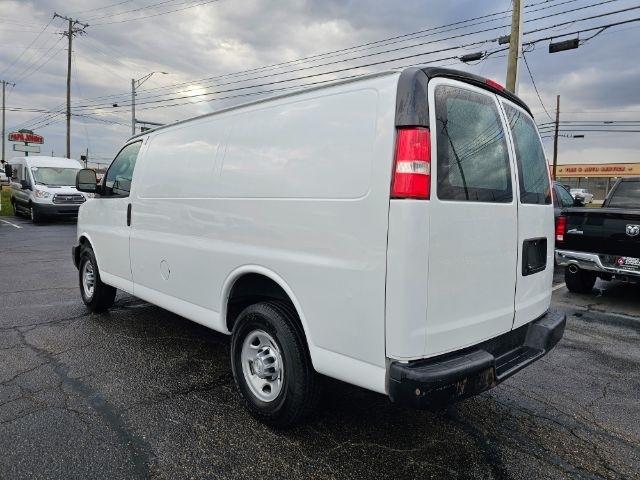Chevrolet Express Cargo Van RWD 2500 135" 2017