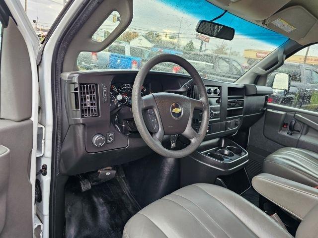 Chevrolet Express Cargo Van RWD 2500 135" 2017