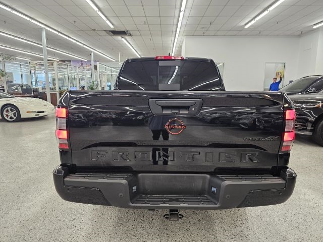 Nissan Frontier Crew Cab 4x4 PRO-4X 2024