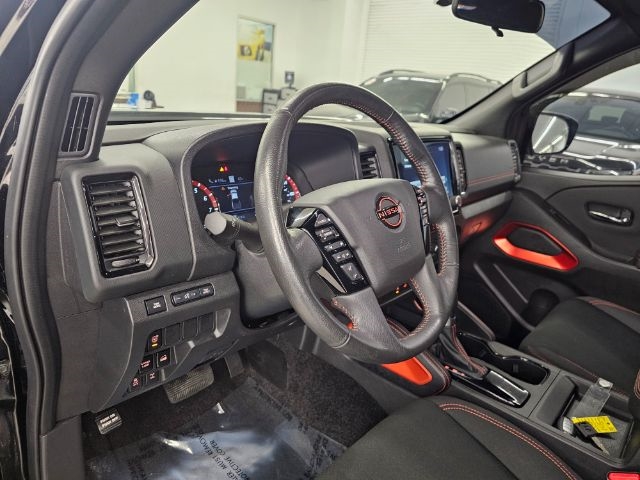 Nissan Frontier Crew Cab 4x4 PRO-4X 2024
