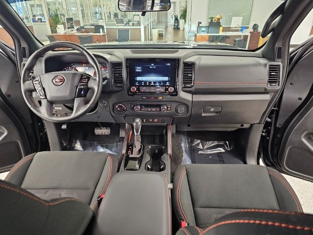 Nissan Frontier Crew Cab 4x4 PRO-4X 2024