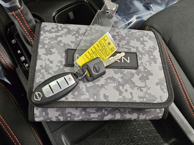 Nissan Frontier Crew Cab 4x4 PRO-4X 2024