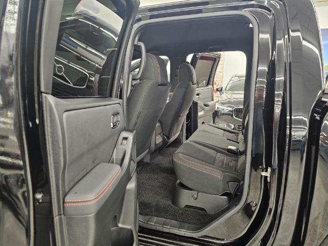 Nissan Frontier Crew Cab 4x4 PRO-4X 2024