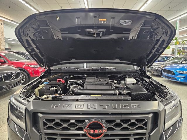 Nissan Frontier Crew Cab 4x4 PRO-4X 2024