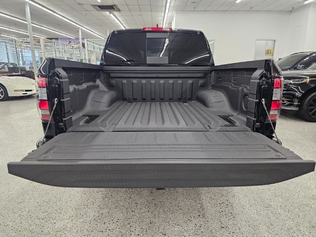 Nissan Frontier Crew Cab 4x4 PRO-4X 2024