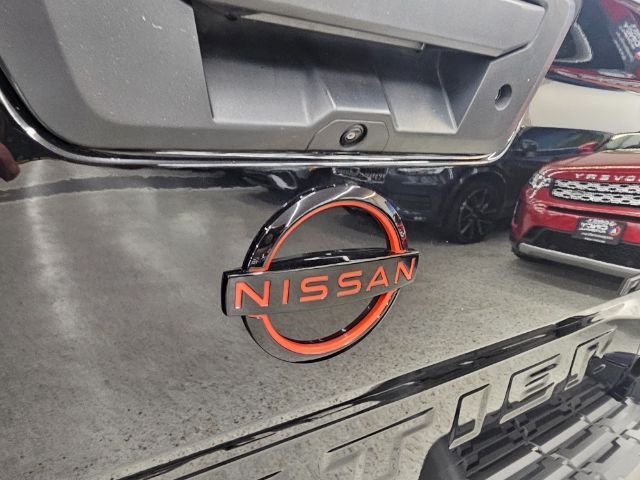 Nissan Frontier Crew Cab 4x4 PRO-4X 2024