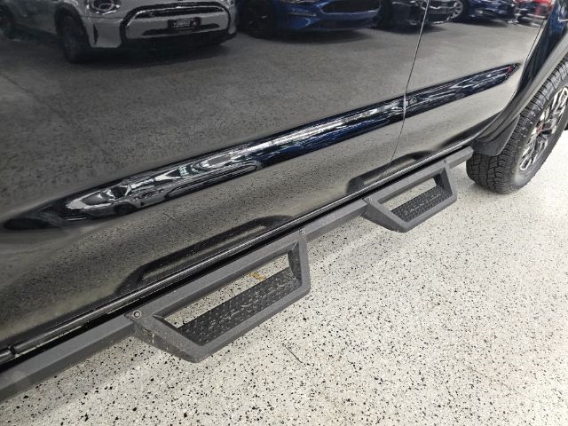 Nissan Frontier Crew Cab 4x4 PRO-4X 2024