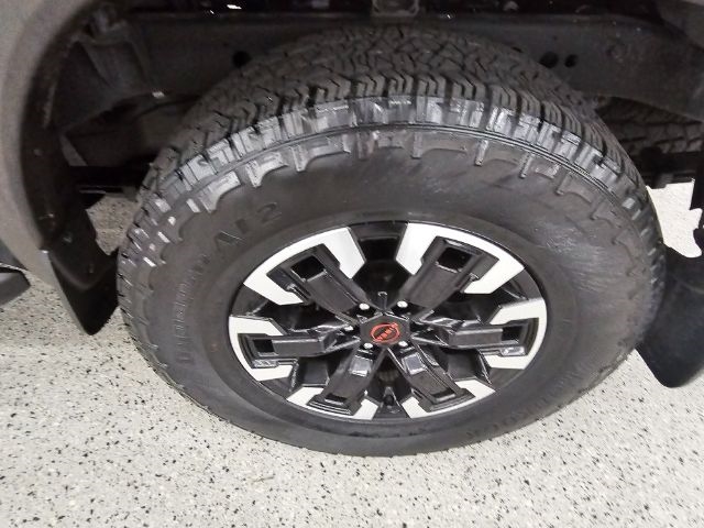 Nissan Frontier Crew Cab 4x4 PRO-4X 2024