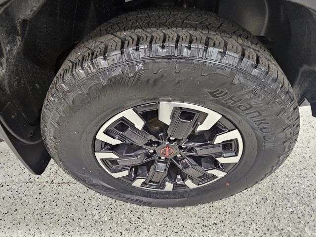 Nissan Frontier Crew Cab 4x4 PRO-4X 2024