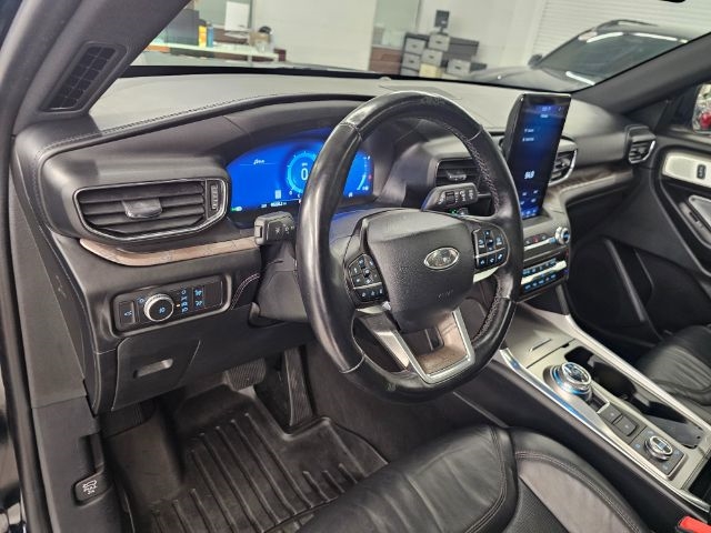 2020 Ford Explorer Platinum photo 3