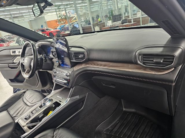 2020 Ford Explorer Platinum photo 4