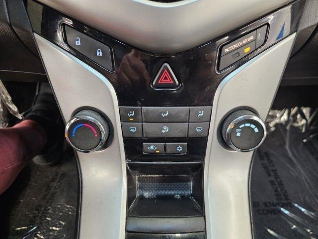 Chevrolet Cruze 4dr Sdn LS 2012