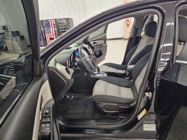 Chevrolet Cruze 4dr Sdn LS 2012