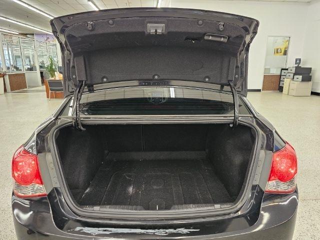 Chevrolet Cruze 4dr Sdn LS 2012