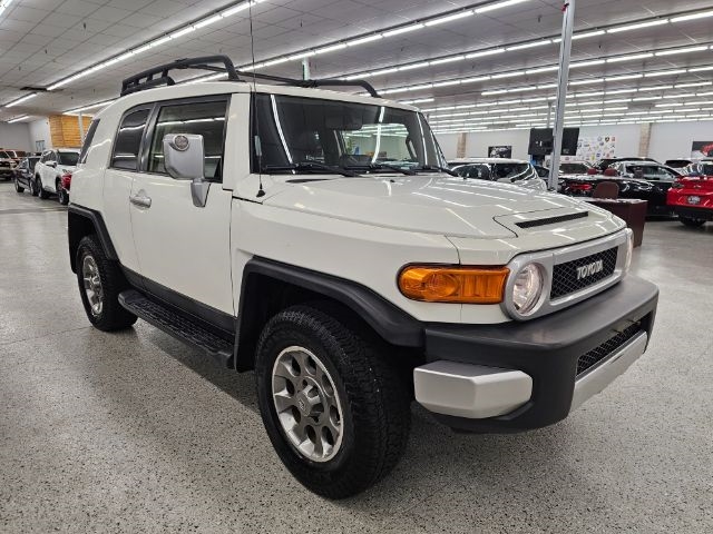 2013 Toyota FJ Cruiser Base photo 2