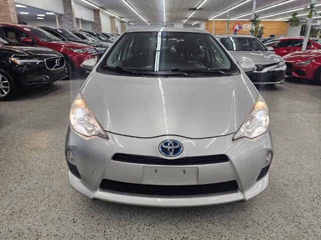 2012 Toyota Prius C One photo 2